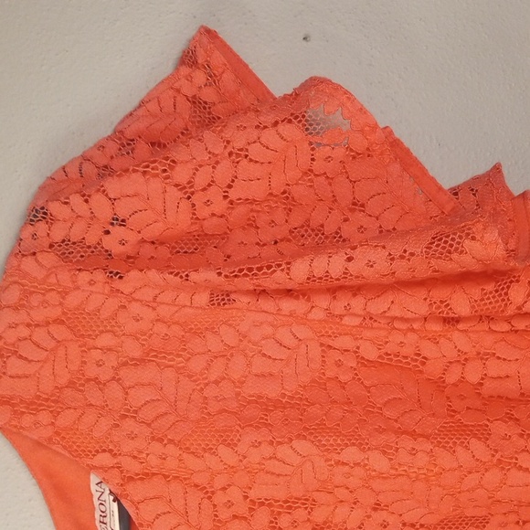 Merona Women's Elegant Pink Lace Top Size Medium - Picture 3 of 6